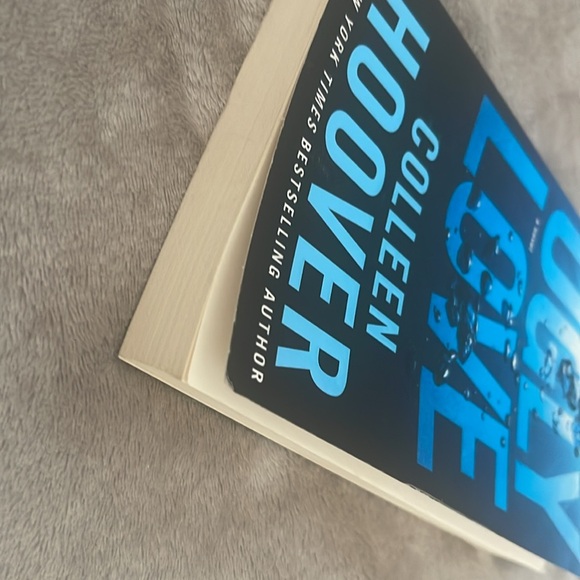 Ugly Love by Colleen Hoover - Picture 3 of 4